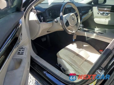 Zdjęcie 8 z 12 samochodu: 2018 VOLVO S90 T5 MOMENTUM VIN:LVY982AK2JP006668 - miniatura