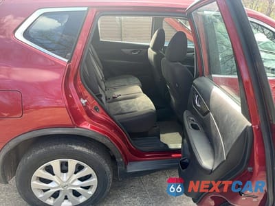 Zdjęcie 6 z 10 samochodu: 2016 NISSAN ROGUE S VIN:KNMAT2MV5GP690360 - miniatura