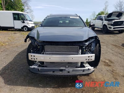 Piąte zdjęcie samochodu w środku: 2025 TOYOTA CROWN SIGNIA XLE VIN:JTDACAAJ6S3025964 - miniatura