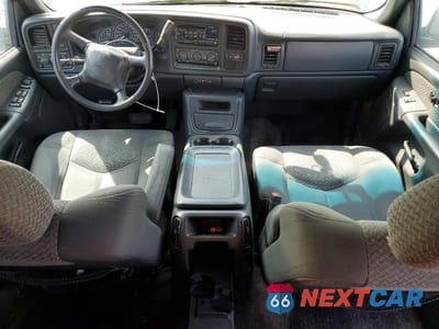 Zdjęcie 8 z 12 samochodu: 2002 CHEVROLET AVALANCHE C1500 VIN:3GNEC13T62G188019 - miniatura