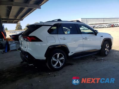 Trzecie zdjęcie samochodu z tyłu: 2021 TOYOTA RAV4 PRIME SE VIN:JTMAB3FV9MD065351 - miniatura