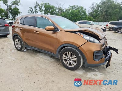 Czwarte zdjęcie samochodu z boku: 2017 KIA SPORTAGE LX VIN:KNDPM3AC8H7296319 - miniatura