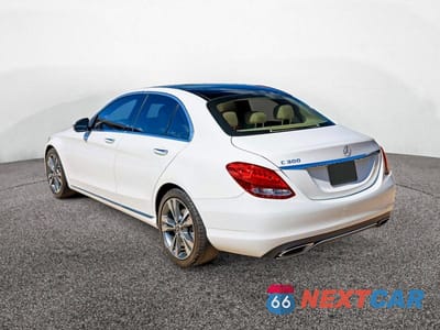 Trzecie zdjęcie samochodu z tyłu: 2018 MERCEDES-BENZ C 300 VIN:55SWF4JB5JU276403 - miniatura
