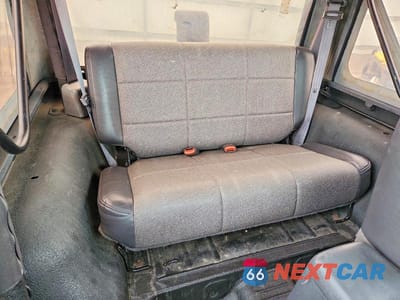 Zdjęcie 11 z 13 samochodu: 2000 JEEP WRANGLER / TJ SPORT VIN:1J4FA49S3YP749004 - miniatura