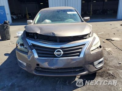 Piąte zdjęcie samochodu w środku: 2015 NISSAN ALTIMA 2.5 S VIN:1N4AL3APXFC449398 - miniatura