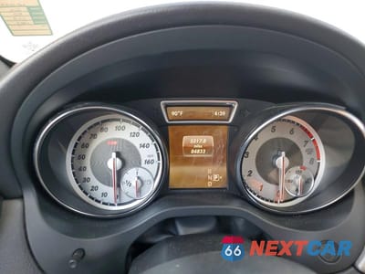 Zdjęcie 9 z 11 samochodu: 2016 MERCEDES-BENZ CLA 250 VIN:WDDSJ4EB0GN291805 - miniatura