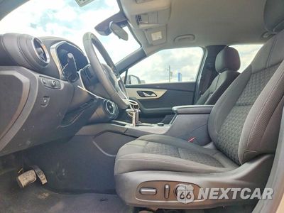 Zdjęcie 7 z 14 samochodu: 2021 CHEVROLET BLAZER 2LT VIN:3GNKBCRS1MS567610 - miniatura