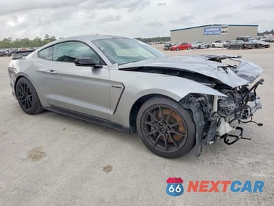 Czwarte zdjęcie samochodu z boku: 2020 FORD MUSTANG SHELBY GT350 VIN:1FA6P8JZ0L5551723 - miniatura