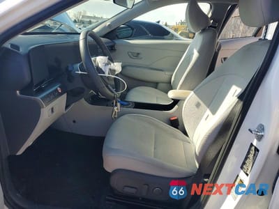 Zdjęcie 7 z 12 samochodu: 2025 HYUNDAI KONA SEL VIN:KM8HBCAB9SU338762 - miniatura