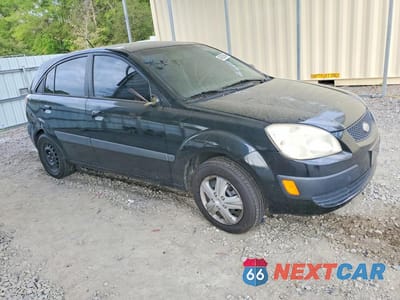 Czwarte zdjęcie samochodu z boku: 2008 KIA RIO5 LX VIN:KNADE163486393775 - miniatura