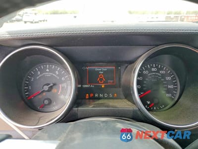 Zdjęcie 9 z 11 samochodu: 2018 FORD MUSTANG VIN:1FA6P8TH2J5102674 - miniatura