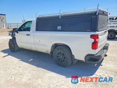 Drugie zdjęcie samochodu z przodu: 2022 CHEVROLET SILVERADO C1500 VIN:3GCNAAEK0NG681346 - miniatura