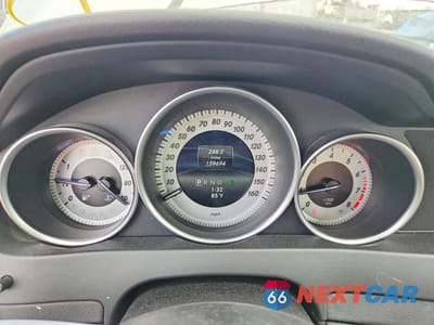 Zdjęcie 9 z 11 samochodu: 2014 MERCEDES-BENZ C 250 VIN:WDDGF4HBXEA928769 - miniatura