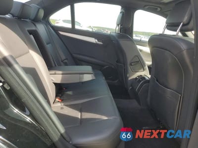 Zdjęcie 10 z 12 samochodu: 2010 MERCEDES-BENZ C 300 VIN:WDDGF5EB6AF411119 - miniatura
