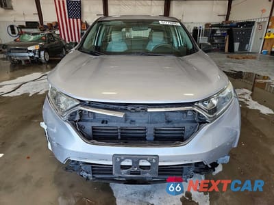 Piąte zdjęcie samochodu w środku: 2017 HONDA CR-V LX VIN:5J6RW6H35HL003603 - miniatura