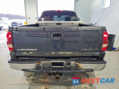 Zdjęcie 6 z 12 samochodu: 2004 CHEVROLET SILVERADO K2500 HEAVY DUTY VIN:1GCHK29204E271677 - miniatura