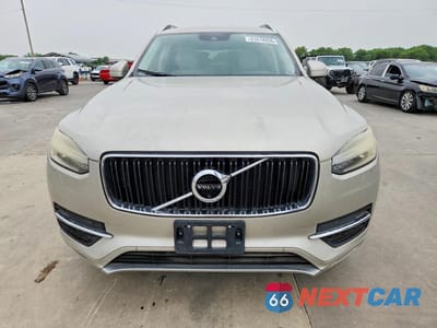 Piąte zdjęcie samochodu w środku: 2016 VOLVO XC90 T6 VIN:YV4A22PK0G1067720 - miniatura