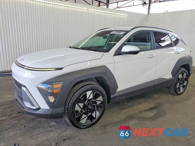 2025 HYUNDAI KONA SEL KM8HBCAB9SU336882 - główne zdjęcie licytacji z USA - miniatura