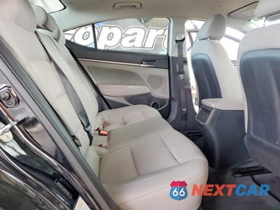 Zdjęcie 10 z 13 samochodu: 2018 HYUNDAI ELANTRA SEL VIN:5NPD84LF3JH291499 - miniatura