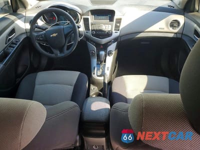 Zdjęcie 8 z 12 samochodu: 2012 CHEVROLET CRUZE LS VIN:1G1PC5SH2C7337733 - miniatura