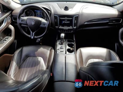 Zdjęcie 8 z 13 samochodu: 2019 MASERATI LEVANTE VIN:ZN661XUA9KX338184 - miniatura
