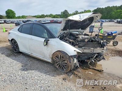 Czwarte zdjęcie samochodu z boku: 2019 TOYOTA CAMRY XSE VIN:4T1B61HK9KU169735 - miniatura