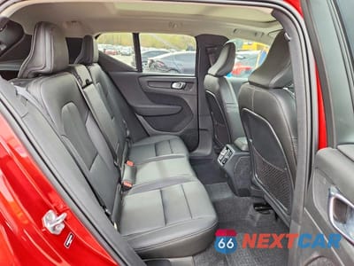 Zdjęcie 11 z 13 samochodu: 2021 VOLVO XC40 T5 MOMENTUM VIN:YV4162UK4M2457279 - miniatura