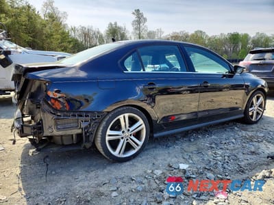 Trzecie zdjęcie samochodu z tyłu: 2016 VOLKSWAGEN JETTA GLI VIN:3VW5T7AJ6GM231129 - miniatura