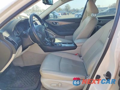 Zdjęcie 7 z 12 samochodu: 2015 INFINITI Q50 PREMIUM VIN:JN1BV7AR5FM405811 - miniatura