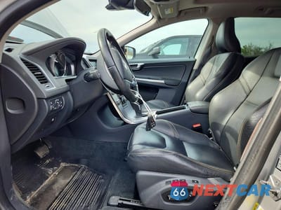 Zdjęcie 7 z 14 samochodu: 2017 VOLVO XC60 T6 DYNAMIC VIN:YV449MRR3H2212646 - miniatura