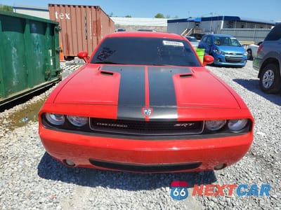Piąte zdjęcie samochodu w środku: 2010 DODGE CHALLENGER SRT-8 VIN:2B3CJ7DW8AH132049 - miniatura