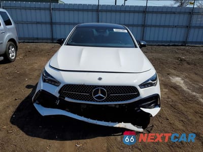 Piąte zdjęcie samochodu w środku: 2024 MERCEDES-BENZ CLA 250 4MATIC VIN:W1K5J4HB3RN479326 - miniatura