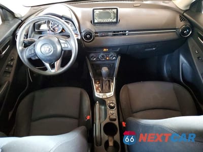 Zdjęcie 8 z 12 samochodu: 2017 TOYOTA YARIS IA BASE VIN:3MYDLBYVXHY174889 - miniatura