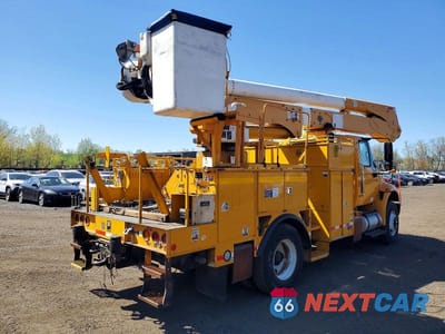 Czwarte zdjęcie samochodu z boku: 2011 INTERNATIONAL 4400 BUCKET TRUCK VIN:1HTMKAAR3BH383860 - miniatura