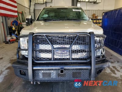 Piąte zdjęcie samochodu w środku: 2017 FORD F250 SUPER DUTY VIN:1FT7W2BT8HEB76325 - miniatura
