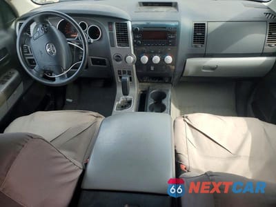 Zdjęcie 8 z 12 samochodu: 2011 TOYOTA TUNDRA DOUBLE CAB SR5 VIN:5TFUM5F15BX021598 - miniatura