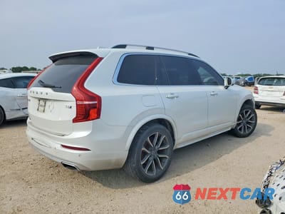 Trzecie zdjęcie samochodu z tyłu: 2016 VOLVO XC90 T6 VIN:YV4A22PK1G1051042 - miniatura