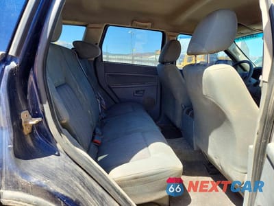 Zdjęcie 10 z 12 samochodu: 2005 JEEP GRAND CHEROKEE LAREDO VIN:1J4GR48K25C718084 - miniatura