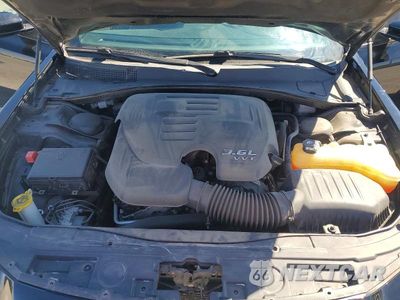 Zdjęcie 11 z 13 samochodu: 2017 CHRYSLER 300 S VIN:2C3CCAGGXHH648082 - miniatura