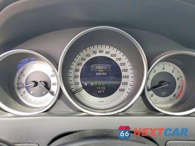 Zdjęcie 9 z 12 samochodu: 2013 MERCEDES-BENZ C 300 4MATIC VIN:WDDGF8AB4DG058109 - miniatura