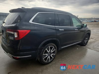 Trzecie zdjęcie samochodu z tyłu: 2019 HONDA PILOT TOURING VIN:5FNYF6H61KB078773 - miniatura