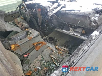 Zdjęcie 8 z 11 samochodu: 2003 CHEVROLET SILVERADO UTILITY / SERVICE TRUCK VIN:1GCHK23UX3F147077 - miniatura