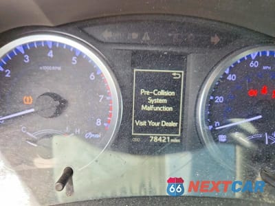 Zdjęcie 9 z 12 samochodu: 2018 TOYOTA HIGHLANDER LE VIN:5TDZARFH3JS041257 - miniatura