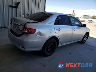 Trzecie zdjęcie samochodu z tyłu: 2011 TOYOTA COROLLA LE VIN:JTDBU4EE4BJ092168 - miniatura