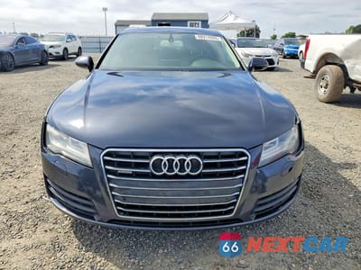 Piąte zdjęcie samochodu w środku: 2013 AUDI A7 PREMIUM PLUS VIN:WAUYGAFC3DN118703 - miniatura