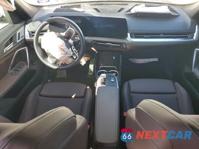 Zdjęcie 8 z 14 samochodu: 2023 BMW X1 XDRIVE28I VIN:WBX73EF03P5X02453 - miniatura