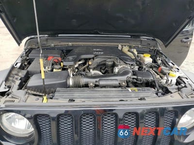 Zdjęcie 12 z 13 samochodu: 2018 JEEP WRANGLER UNLIMITED SPORT VIN:1C4HJXDG4JW153673 - miniatura