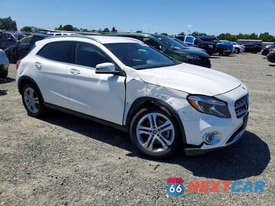 Czwarte zdjęcie samochodu z boku: 2019 MERCEDES-BENZ GLA 250 4MATIC VIN:WDCTG4GB2KU013135 - miniatura