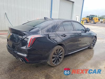 Trzecie zdjęcie samochodu z tyłu: 2020 CADILLAC CT4-V VIN:1G6DH5RL7L0151932 - miniatura