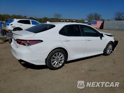 Trzecie zdjęcie samochodu z tyłu: 2019 TOYOTA CAMRY LE VIN:4T1B11HK5KU291829 - miniatura